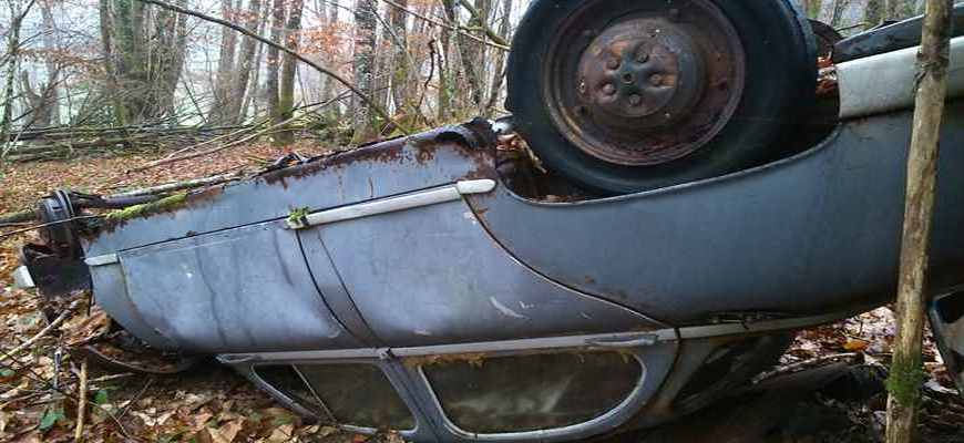 Panhard Z1 1956 sur le toit