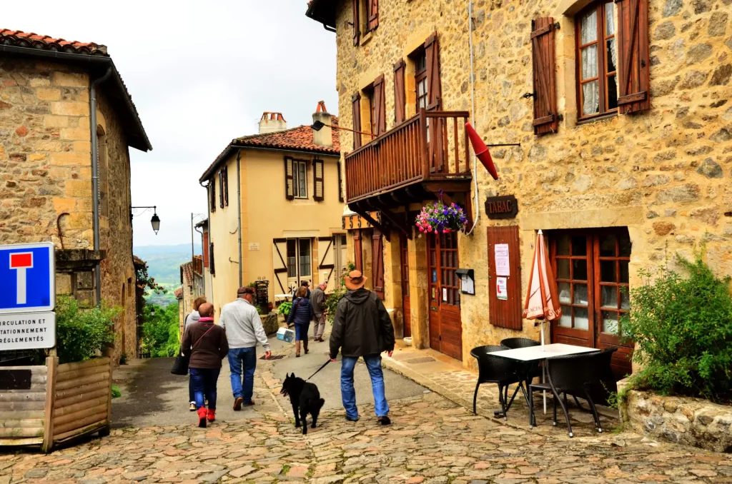 Village de Peyrusse le Roc