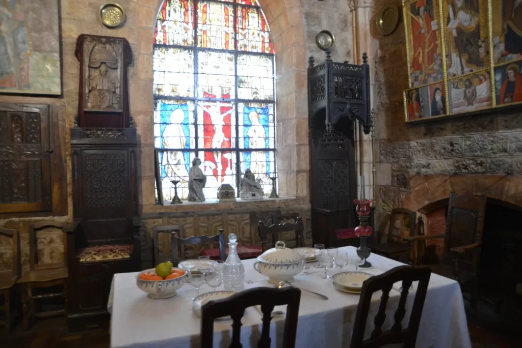 table au chateau de Castelanau