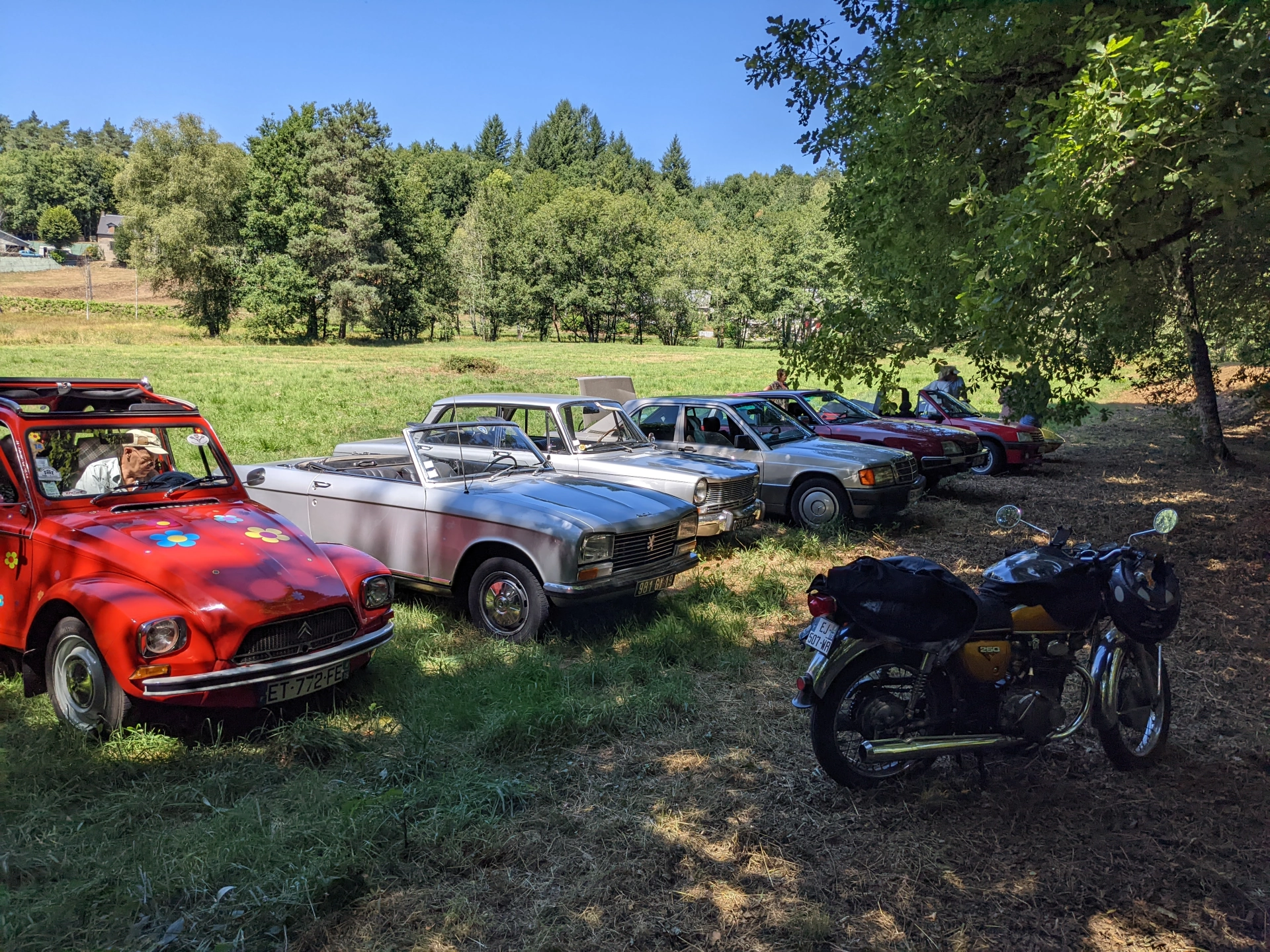 Citroen Dyane espagnole Peugeot 304 cabriolet