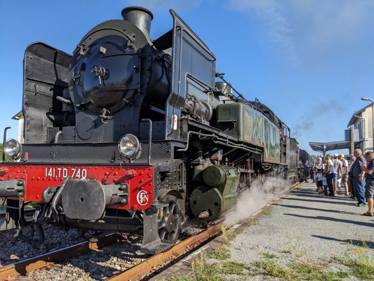 Train à vapeur et pièces détachées : un septembre chargé