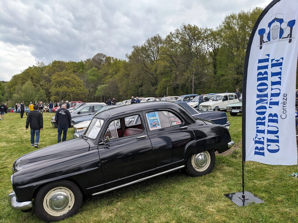 Journée nationale des véhicules d'époque à Saint-Privat