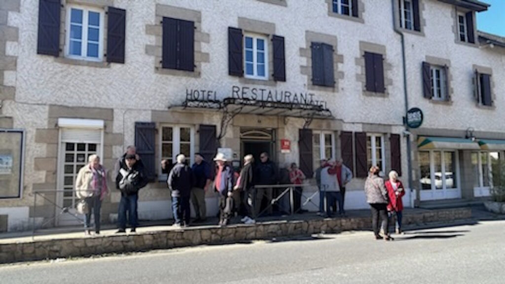 Image actuelle : Sortie Monédieres